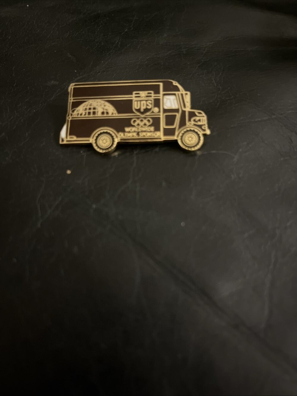 Commemorative 2002 Salt Lake Olympic Pin UPS Truck Worldwide Olympic Sponsor